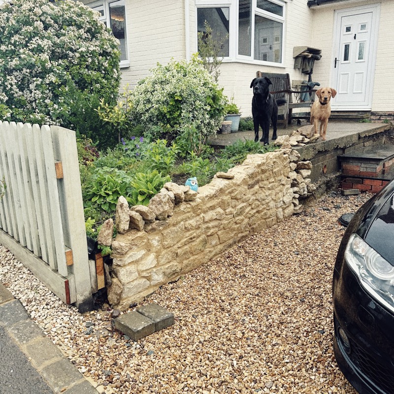 cotswolds retaining stone wall